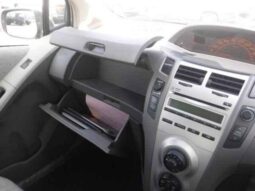 
										2009 Toyota Vitz full									