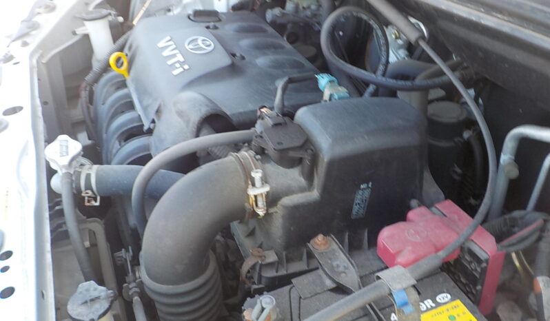 
								2002 TOYOTA IST F L-ED 1300CC full									