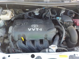 
										2002 TOYOTA IST F L-ED 1300CC full									