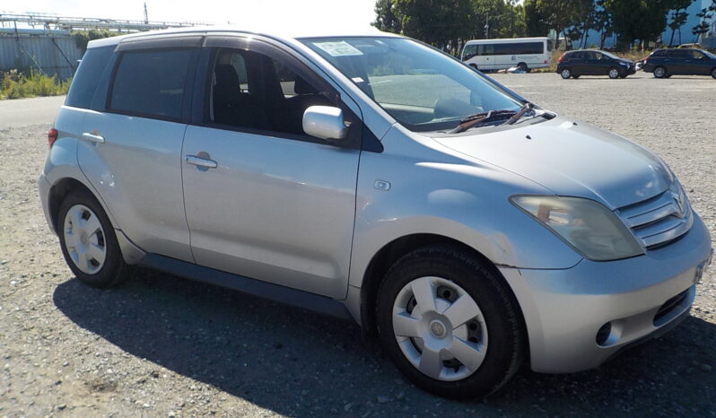 
								2002 TOYOTA IST F L-ED 1300CC full									