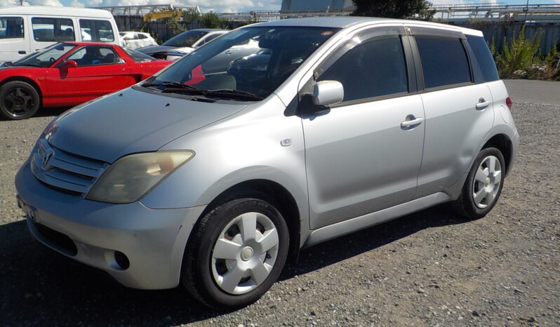
								2002 TOYOTA IST F L-ED 1300CC full									