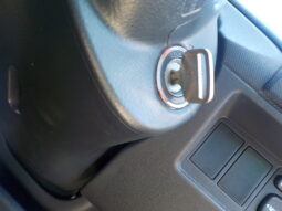 
										2002 TOYOTA IST F L-ED 1300CC full									